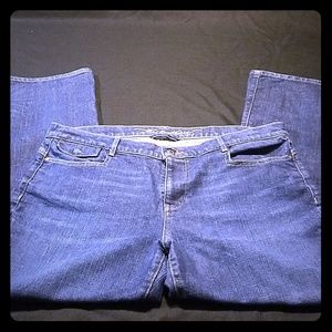 medium wash regular cut classic rise jeans